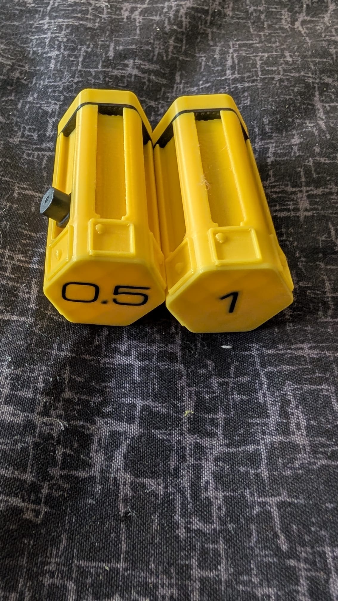 1/10 Scale pill box suspension pill pot for xray associated rc cars choose the main colour and email us the second colour